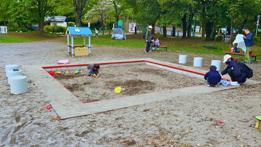 岩槻城址公園の四角い砂場